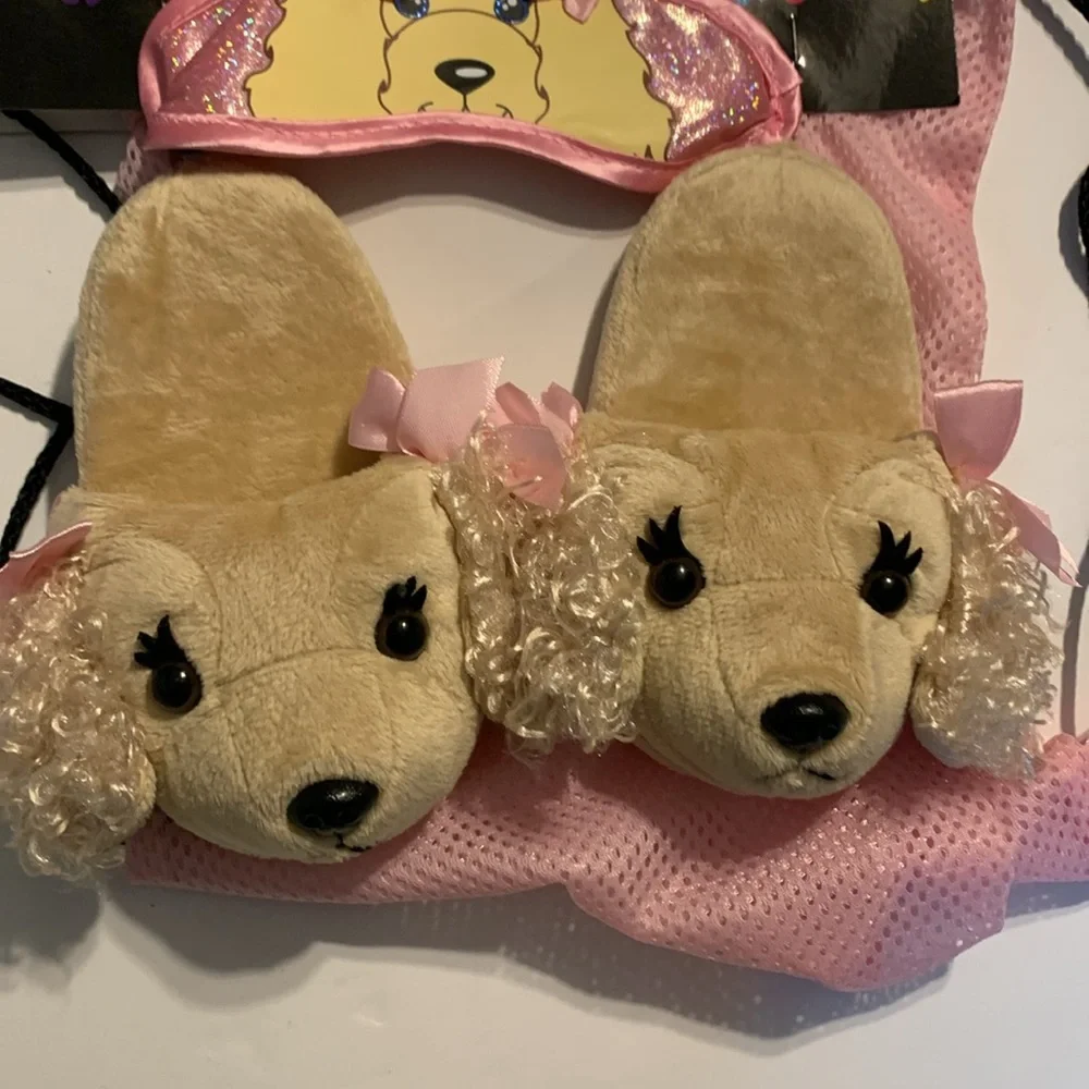 Poochie & Co. Face Mask, Slippers, Mess Backpack, Pink Size S/M New